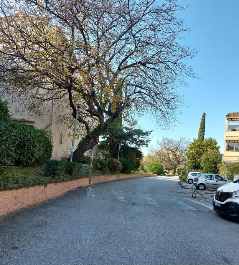 Apartmán Les Roches Bleues Le Pradet Exteriér fotografie